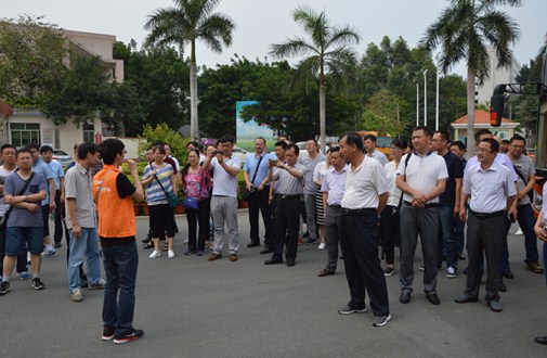 宁夏石嘴山市党政系统考察团参观山厦社区党群服务中心